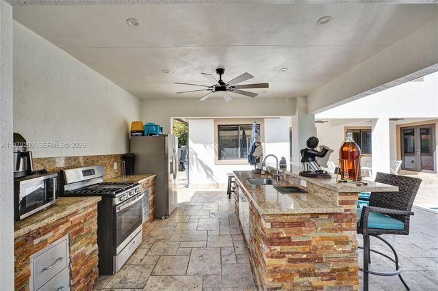 13676 SW 33rd Ter, Miami, FL 33175