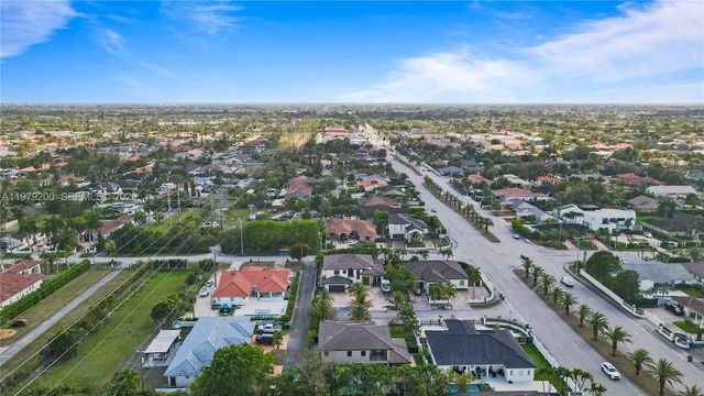 13676 SW 33rd Ter, Miami, FL 33175