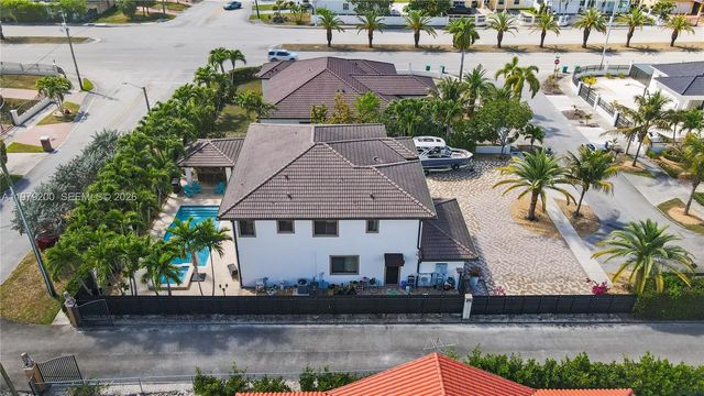 13676 SW 33rd Ter, Miami, FL 33175