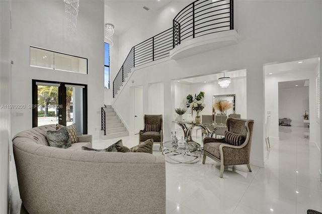 13676 SW 33rd Ter, Miami, FL 33175