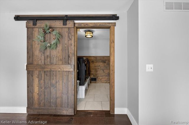 47707 Rochester Drive, Novi, MI 48374