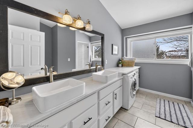 47707 Rochester Drive, Novi, MI 48374