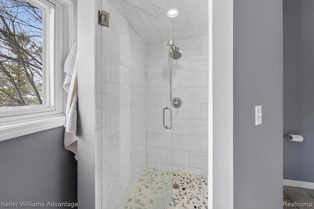 47707 Rochester Drive, Novi, MI 48374