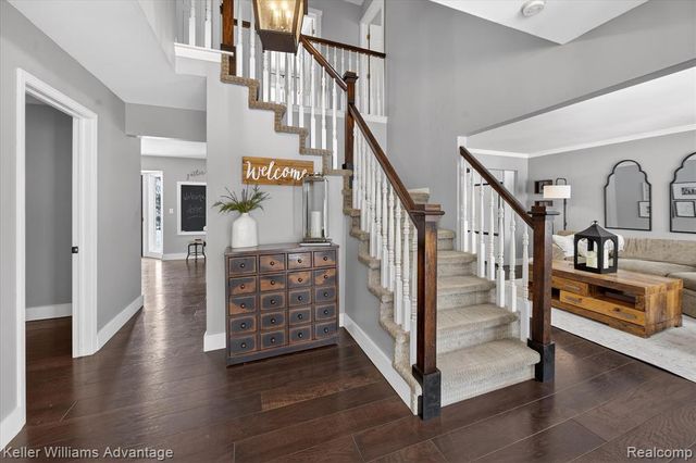 47707 Rochester Drive, Novi, MI 48374