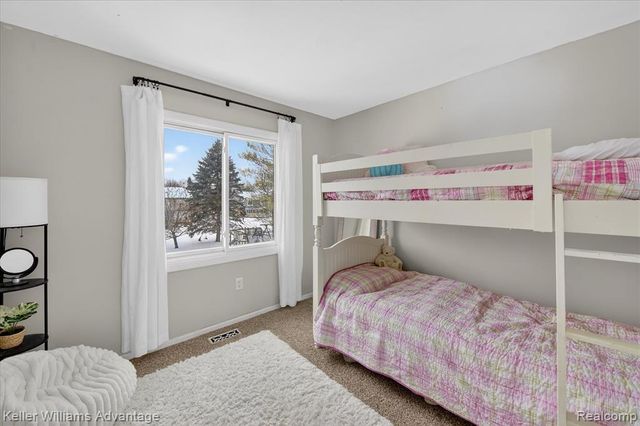 47707 Rochester Drive, Novi, MI 48374