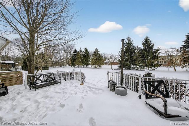 47707 Rochester Drive, Novi, MI 48374