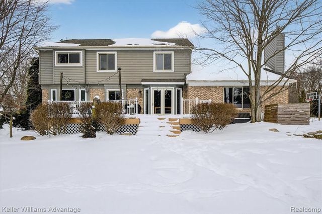 47707 Rochester Drive, Novi, MI 48374