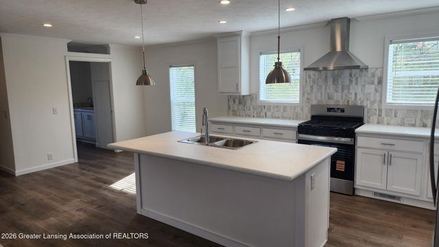 1184 Maple Leaf Court, Charlotte, MI 48813