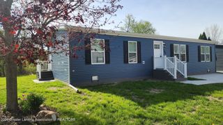1184 Maple Leaf Court, Charlotte, MI 48813