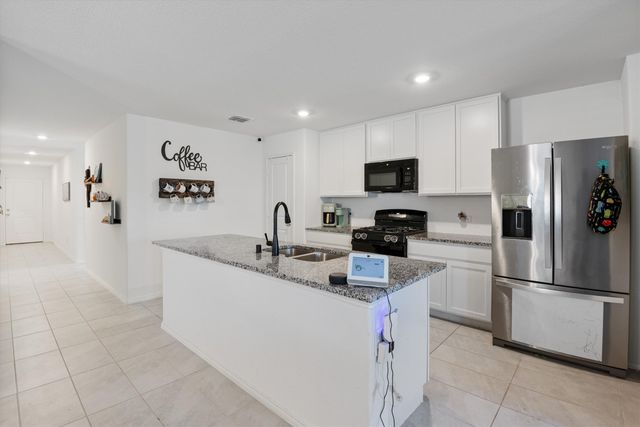 11807 Marcellus Way, Justin, TX 76247