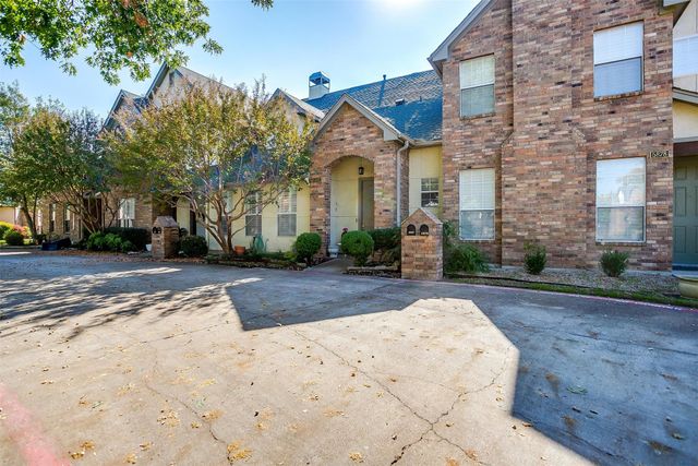 5882 Pecan Chase, Benbrook, TX 76132