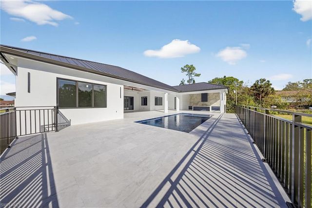 1874 39th ST SW, Naples, FL 34117