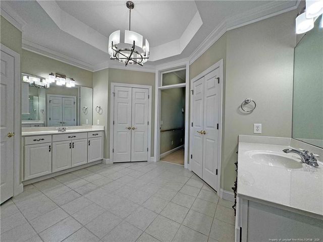 140 Steeplechase Way, Southern Pines, NC 28387