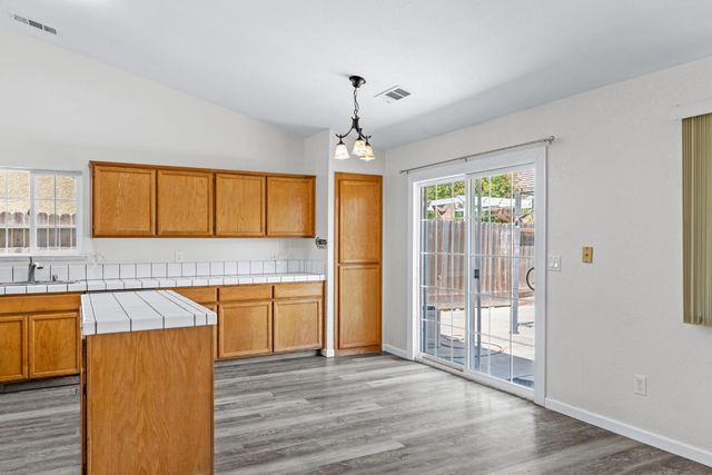 5220 Avante Ln, Salida, CA 95368