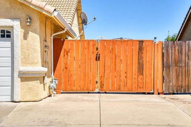 5220 Avante Ln, Salida, CA 95368
