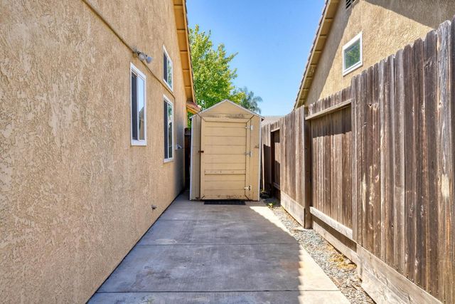 5220 Avante Ln, Salida, CA 95368