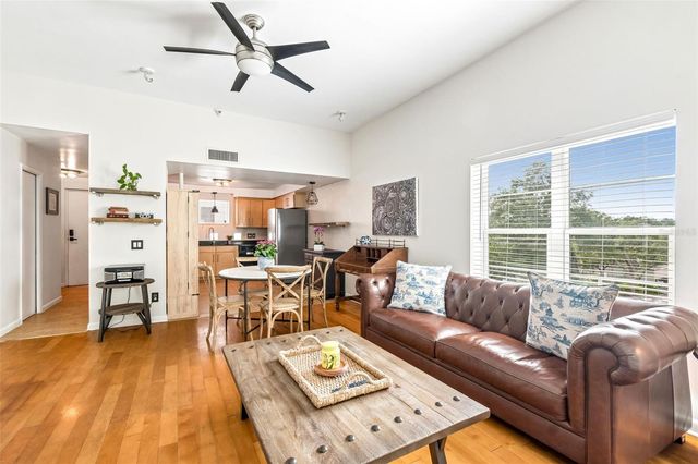 4950 BAYSHORE BOULEVARD 30, Tampa, FL 33611
