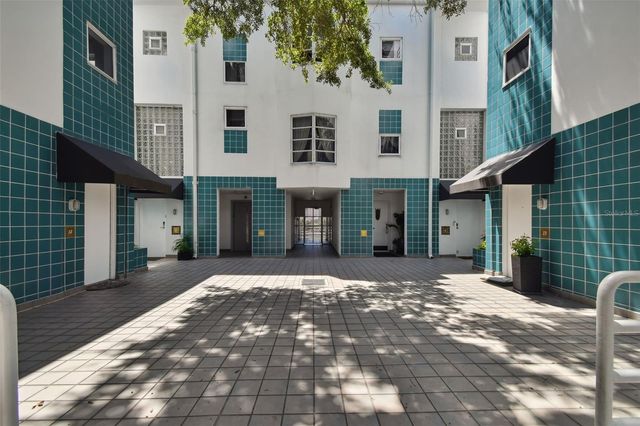 4950 BAYSHORE BOULEVARD 30, Tampa, FL 33611