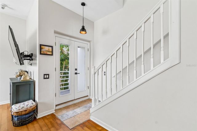 4950 BAYSHORE BOULEVARD 30, Tampa, FL 33611