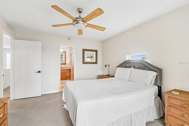 4950 BAYSHORE BOULEVARD 30, Tampa, FL 33611