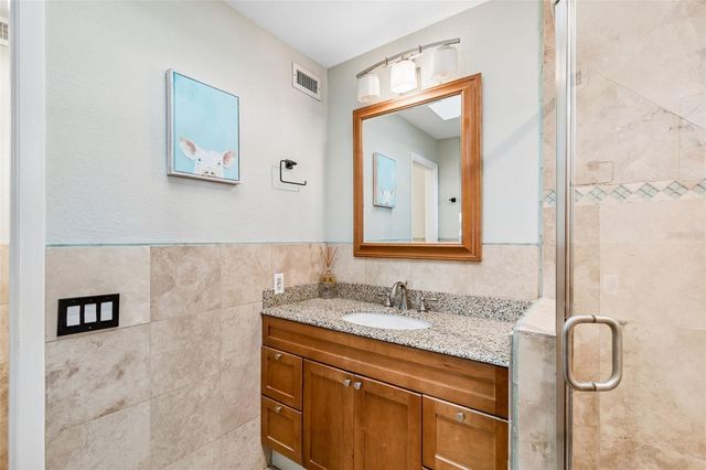 4950 BAYSHORE BOULEVARD 30, Tampa, FL 33611