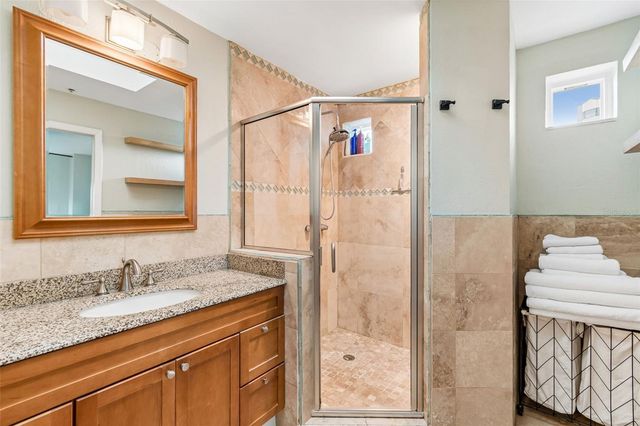 4950 BAYSHORE BOULEVARD 30, Tampa, FL 33611