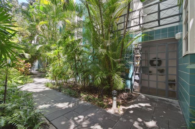 4950 BAYSHORE BOULEVARD 30, Tampa, FL 33611