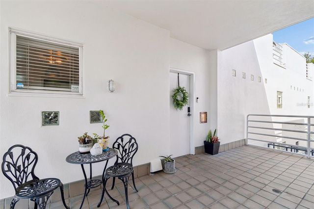4950 BAYSHORE BOULEVARD 30, Tampa, FL 33611
