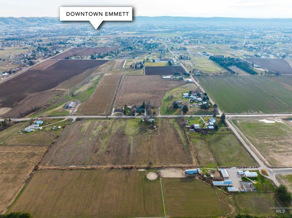 970 W Black Canyon Hwy, Emmett, ID 83617 photo 5