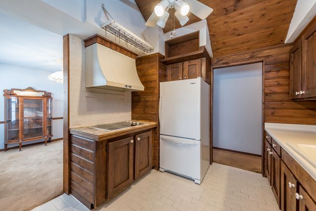 10867 W Beach Road, Beach Park, IL 60087