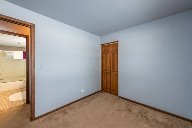 10867 W Beach Road, Beach Park, IL 60087