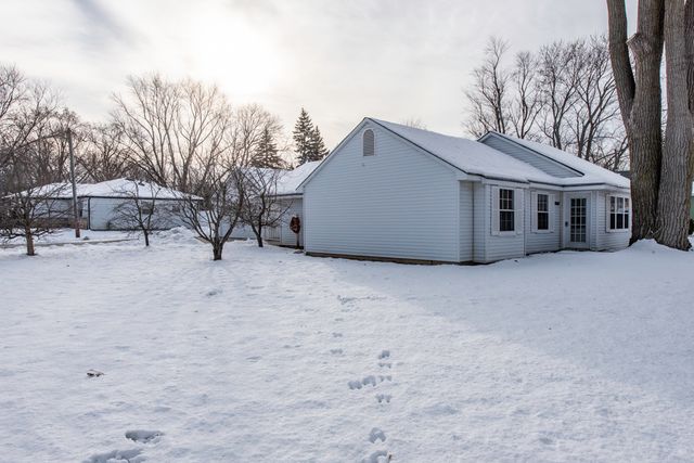 10867 W Beach Road, Beach Park, IL 60087