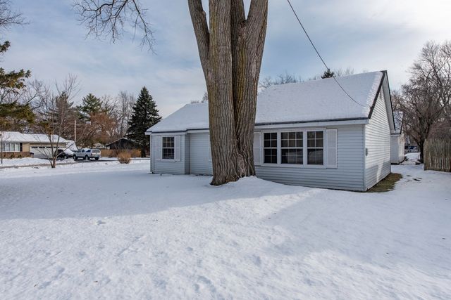 10867 W Beach Road, Beach Park, IL 60087