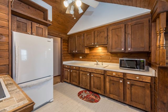 10867 W Beach Road, Beach Park, IL 60087