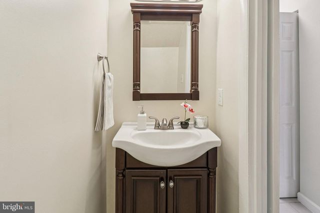 1050 DORSET DR, Waldorf, MD 20602