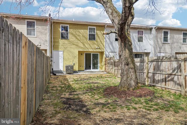 1050 DORSET DR, Waldorf, MD 20602