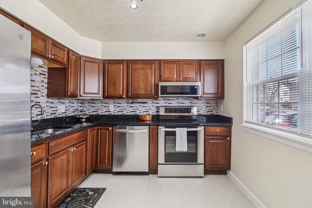 1050 DORSET DR, Waldorf, MD 20602