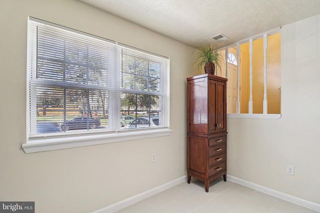 1050 DORSET DR, Waldorf, MD 20602