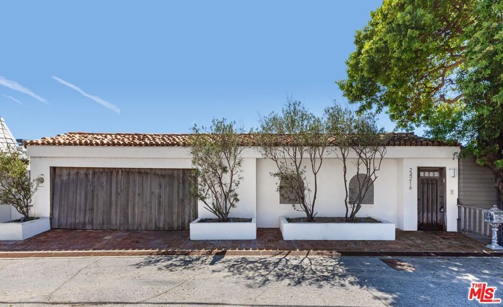 24216 Malibu Road, Malibu, CA 90265 — exterior