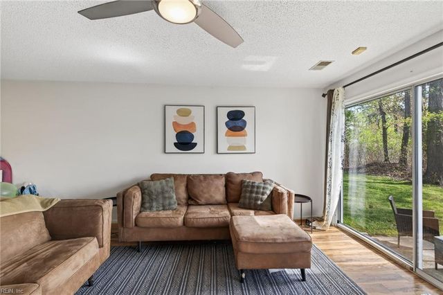 1321 Eagles Trace Path Apt E, Chesapeake, VA 23320