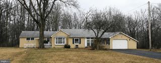 67 CARLISLE RD, Dillsburg, PA 17019