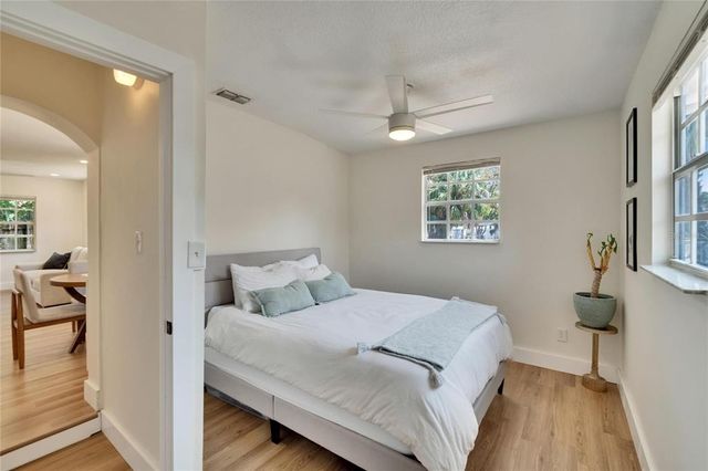 1923 W STATE STREET, Tampa, FL 33606
