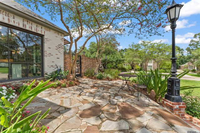 17410 W Muirfield Dr, Baton Rouge, LA 70810