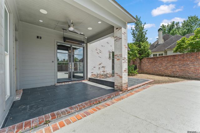 17410 W Muirfield Dr, Baton Rouge, LA 70810