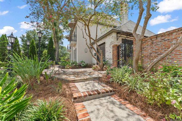 17410 W Muirfield Dr, Baton Rouge, LA 70810