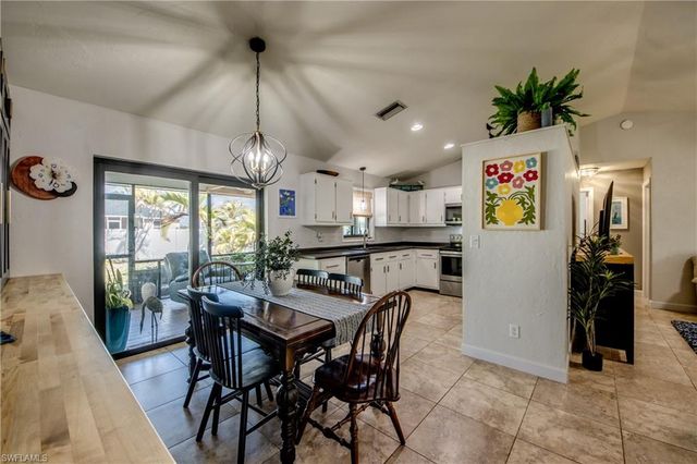 1617 SW 25th LN, Cape Coral, FL 33914