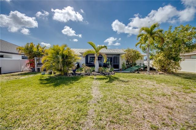 1617 SW 25th LN, Cape Coral, FL 33914