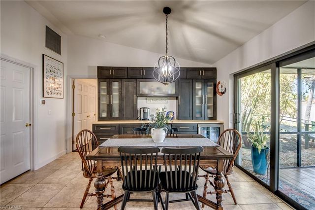 1617 SW 25th LN, Cape Coral, FL 33914