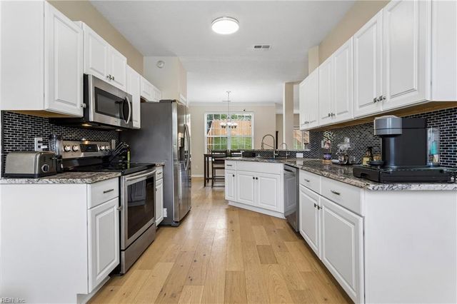 105 Egret Ct CT, Newport News, VA 23608
