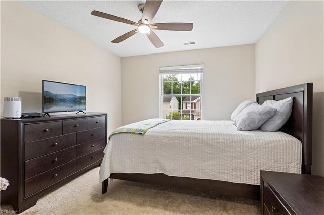 105 Egret Ct CT, Newport News, VA 23608
